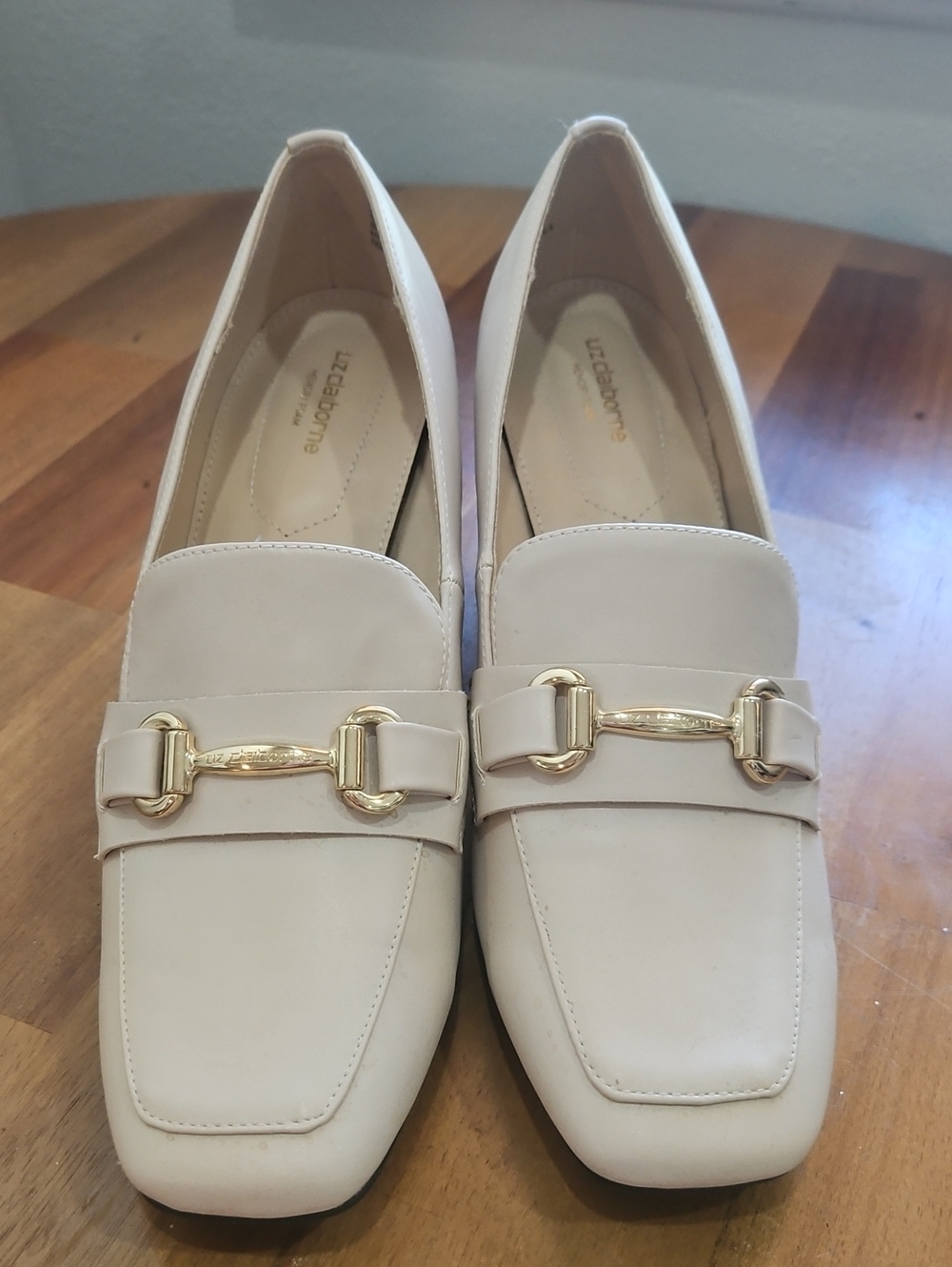 Liz Claiborne Cream Loafers with Gold Hardware
